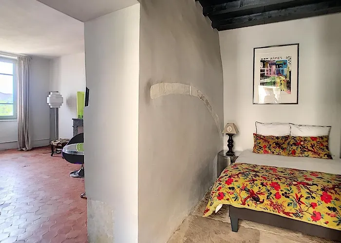 Pensión La Vie De Chateau 4*