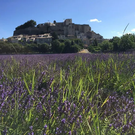 Guest house La Vie De Chateau Grignan