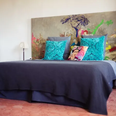 Guest house La Vie De Chateau Grignan